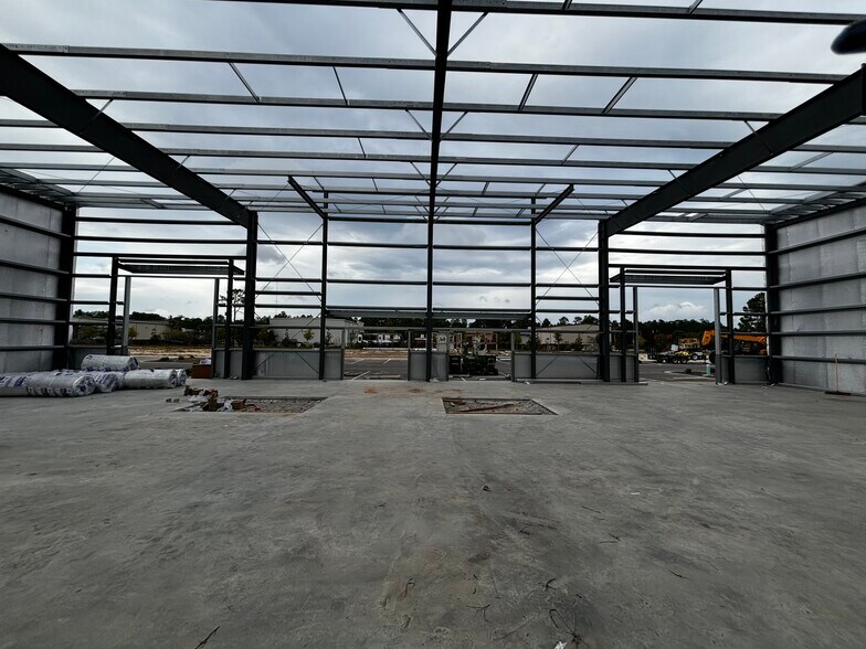 More Photos Of 334 Goldsby Rd, Santa Rosa Beach Showroom For Sale