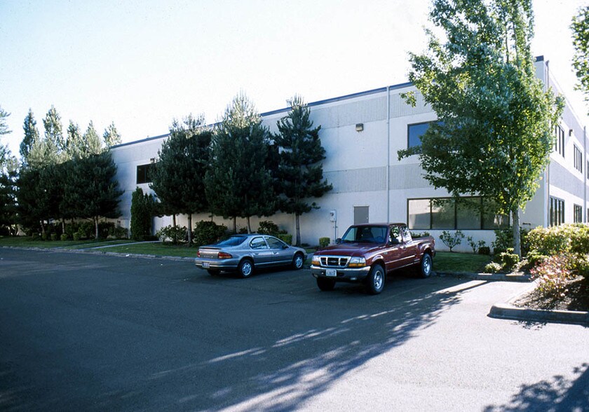 More Photos Of 17725 NE 65th St, Redmond Manufacturing For Lease