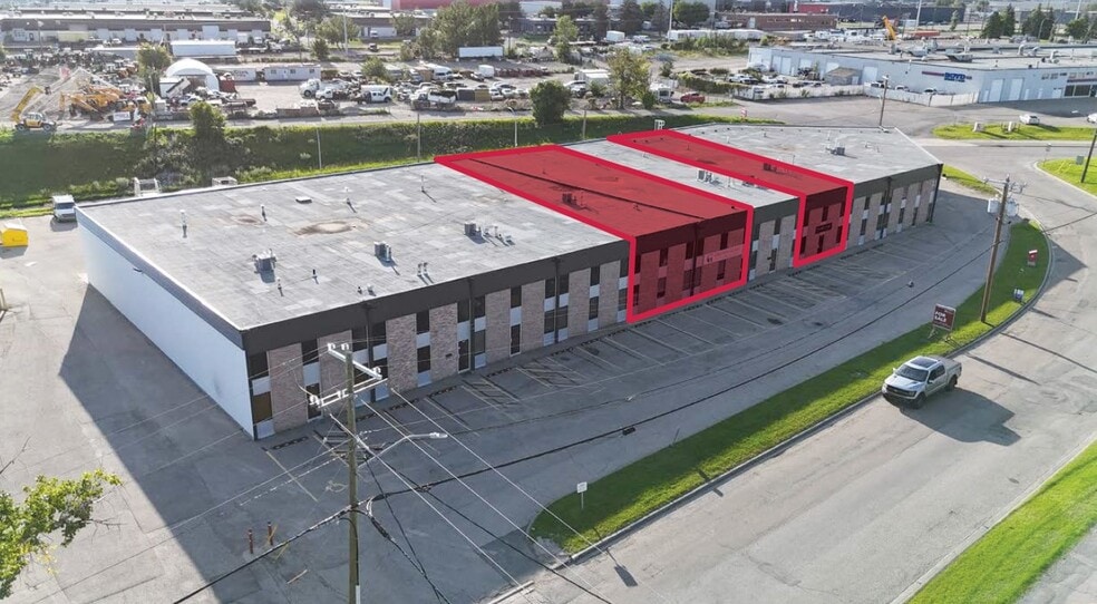 Primary Photo Of 1301-1313 Hastings Cres SE, Calgary Warehouse For Sale