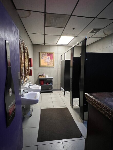 More Photos Of 2845 Mountain Industrial Blvd, Tucker Restaurant For Lease