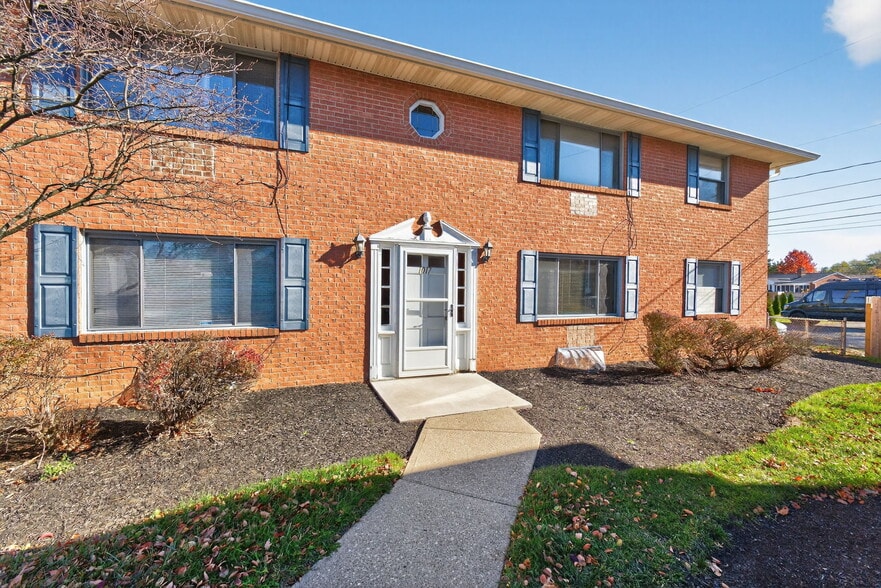 More Photos Of 1025 Folkestone Rd, Columbus Apartments For Sale