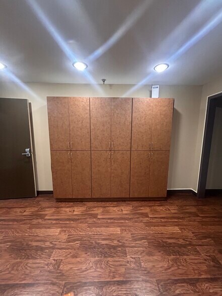 More Photos Of 12205 County Line Rd, Madison Medical For Lease