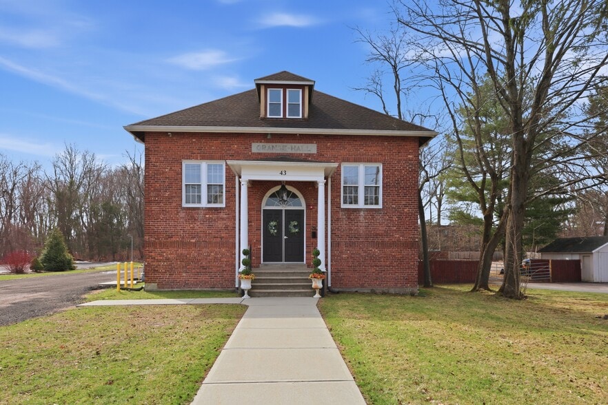 Primary Photo Of 43 Naubuc Ave, Glastonbury Flex For Sale