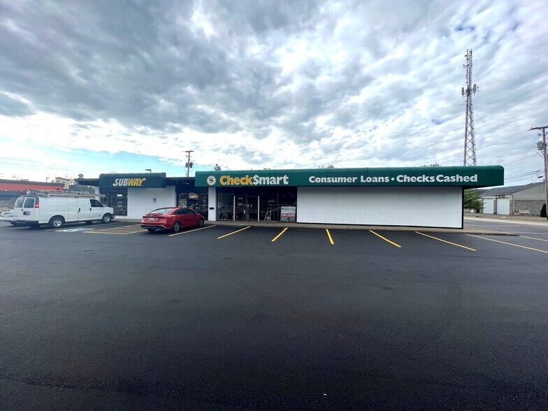 Primary Photo Of 4304-4310 Portage St NW, Canton Freestanding For Lease