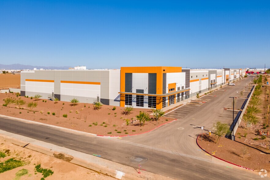 More Photos Of 9393 W Buckeye Rd, Tolleson Unknown For Lease