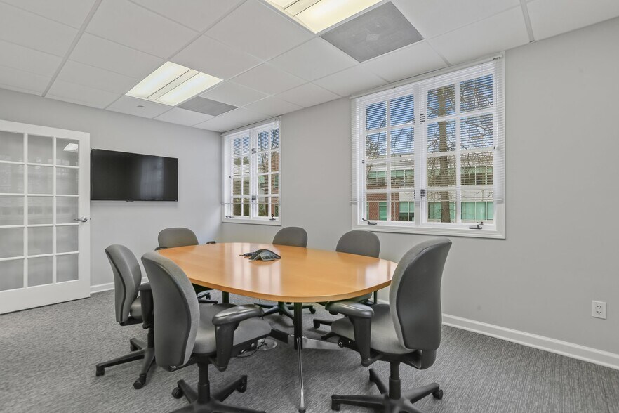 More Photos Of 320 Post Rd W, Westport Office For Lease