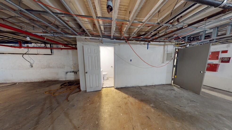 More Photos Of 343 Canal St, New York Office For Lease