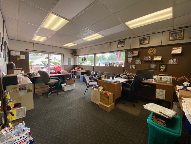 More Photos Of 2849 Church St, Stevens Point Auto Repair For Lease