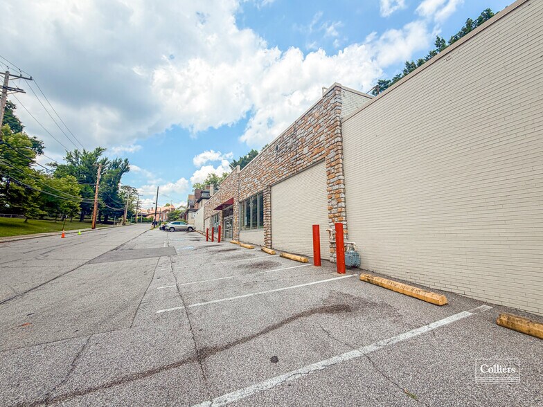 More Photos Of 2928 Sheraden Blvd, Pittsburgh Freestanding For Lease