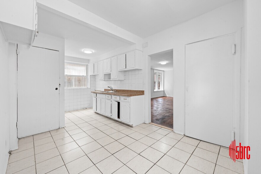 More Photos Of 255 E 55th St, Brooklyn Apartments For Sale