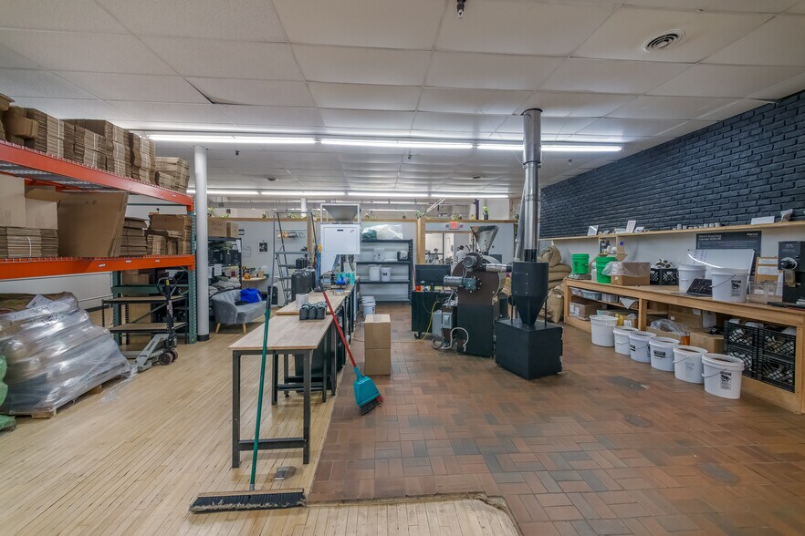 More Photos Of 105 S Main St, Ishpeming Restaurant For Sale