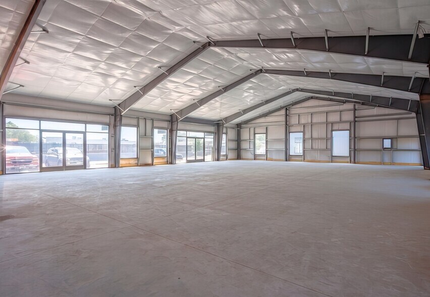 More Photos Of 8 Scuttle Hole Rd rd, Water Mill Flex For Lease