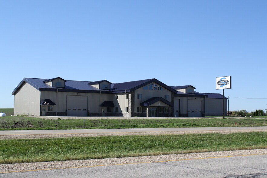 Primary Photo Of 2976 73rd St, Atkins Flex For Lease