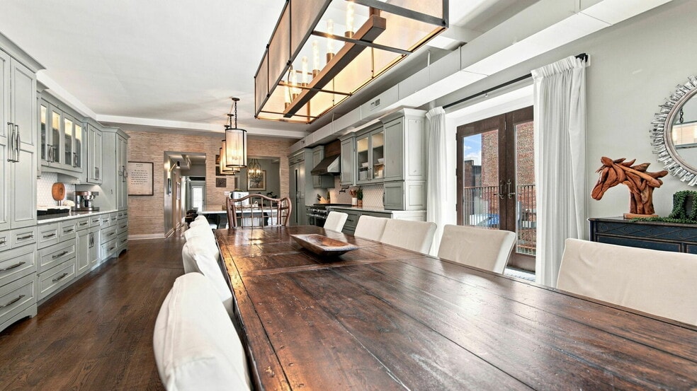 More Photos Of 304 S Gay St, Knoxville Office Residential For Sale