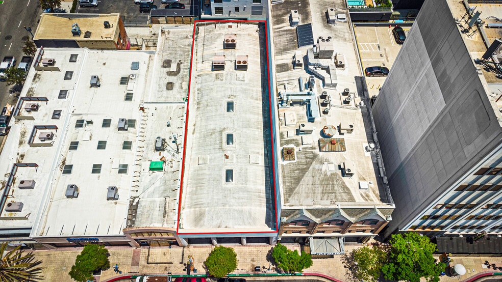 More Photos Of 236-242 Pine Ave, Long Beach Storefront Retail Office For Lease