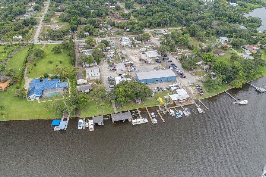 More Photos Of 9810 Vaughn St, Gibsonton Marina For Sale