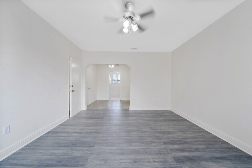 More Photos Of 931 SW 3rd St, Miami Apartments For Sale