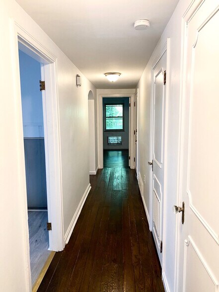 More Photos Of 877 Ludlow, Cincinnati Apartments For Sale