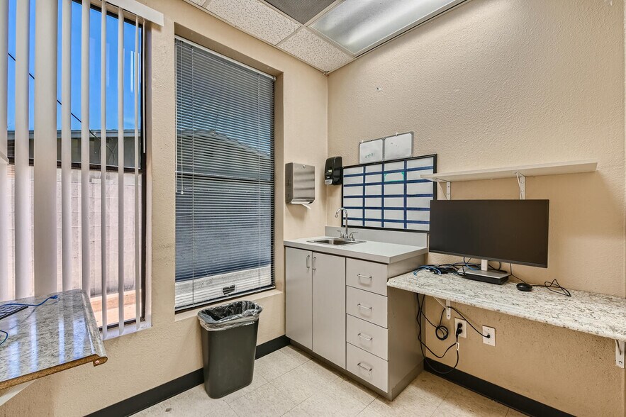 More Photos Of 2150 N Waterman Ave, San Bernardino Medical For Lease