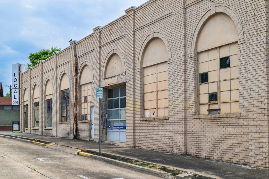 More Photos Of 212 E Sullivan St, Kingsport Storefront For Sale