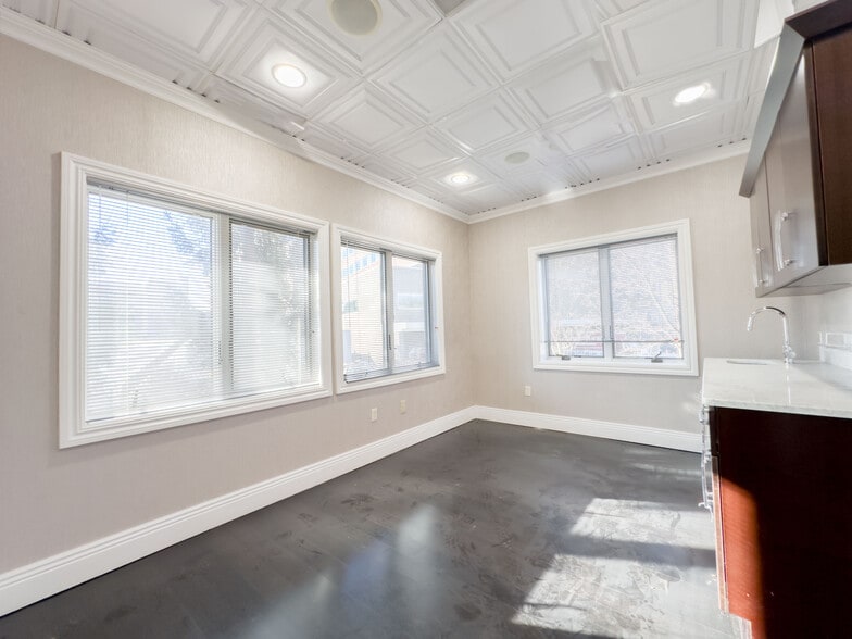 More Photos Of 110 E Ridgewood Ave, Paramus Medical For Sale