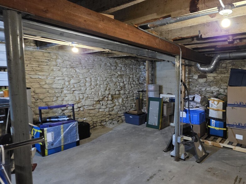 More Photos Of 169-173 E Chestnut St, Burlington Storefront Retail Residential For Sale