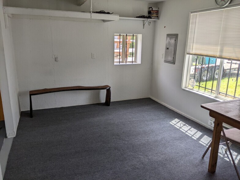 More Photos Of 10301 31st St E, Edgewood Contractor Storage Yard For Lease