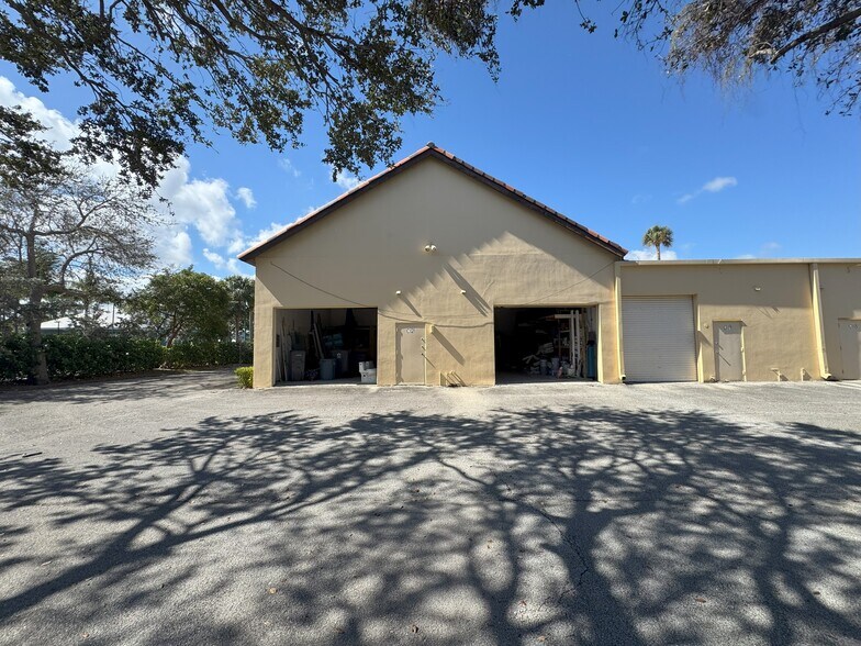 More Photos Of 725 N Hwy A1A, Jupiter Medical For Sale