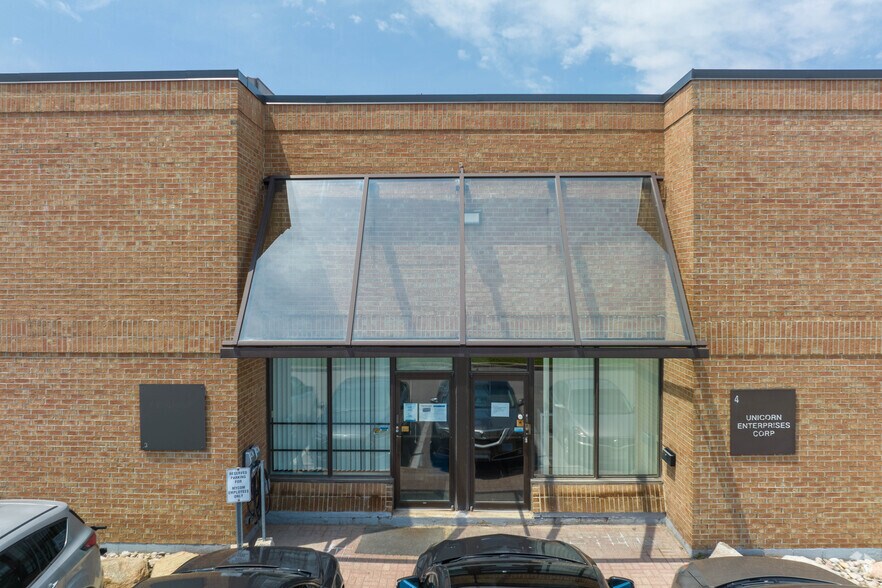 More Photos Of 1745 Bonhill Rd, Mississauga Light Manufacturing For Lease
