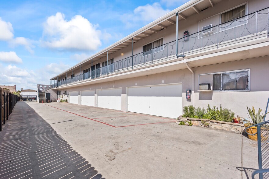 More Photos Of 3364 Elizabeth Ave, Lynwood Apartments For Sale