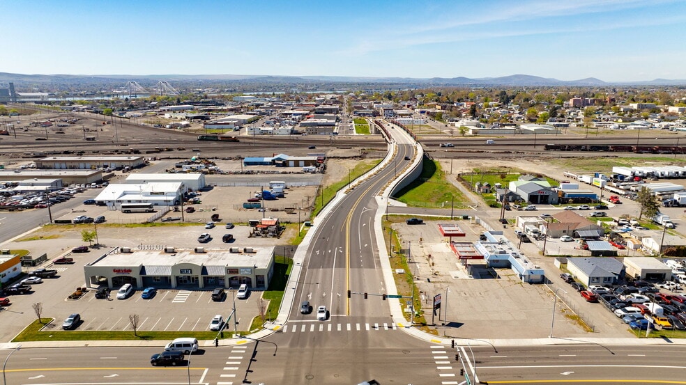 More Photos Of 1211 E Lewis St, Pasco Convenience Store For Sale