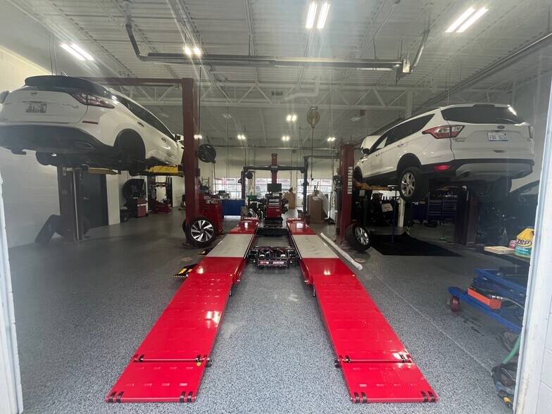 More Photos Of 14953 Cleveland St, Spring Lake Auto Repair For Lease