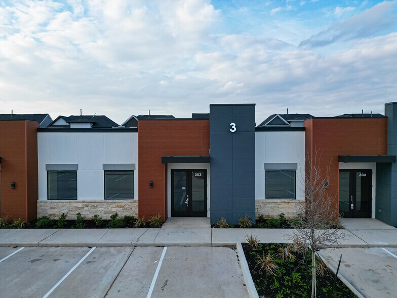 More Photos Of 5151 Meadow Ranch Pky, Richmond Office For Lease