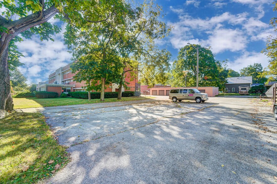 More Photos Of 150 E South College St, Yellow Springs Research And Development For Sale