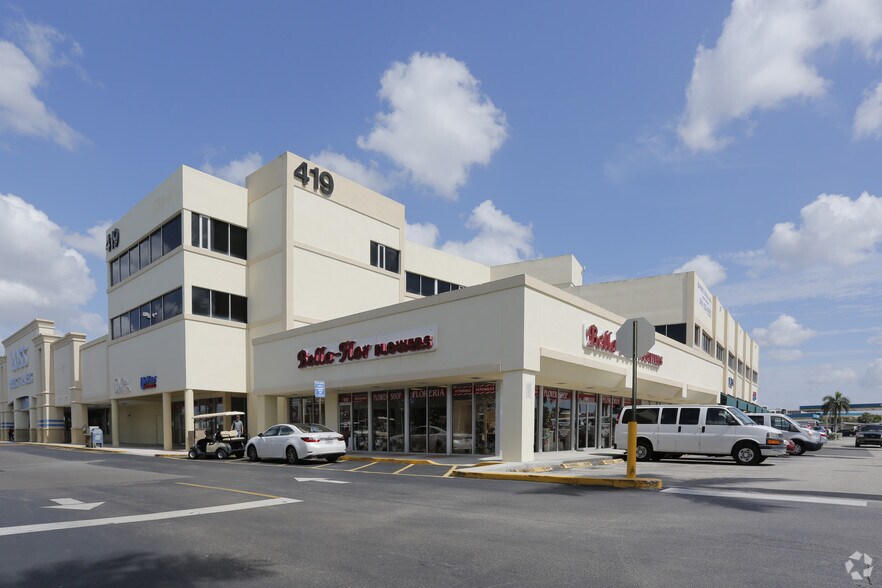 Primary Photo Of 419 W 49th St, Hialeah Office For Lease