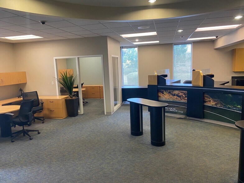 More Photos Of 590 Union Ave, Grants Pass Bank For Sale