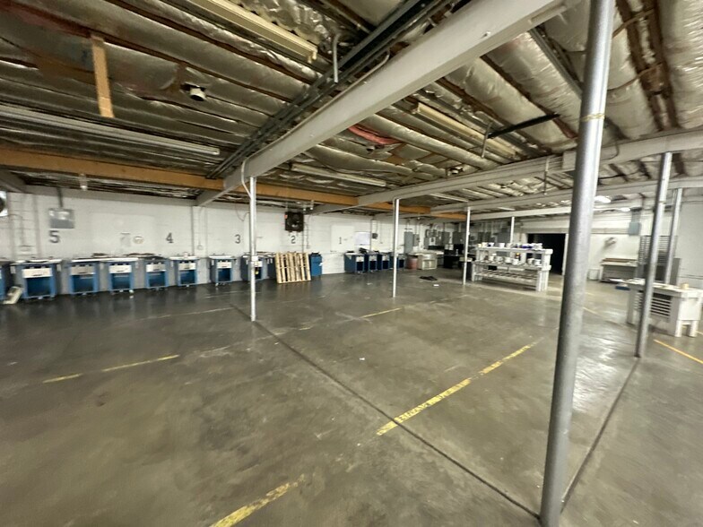 More Photos Of 645 Bellefontaine Ave, Marion Light Distribution For Sale