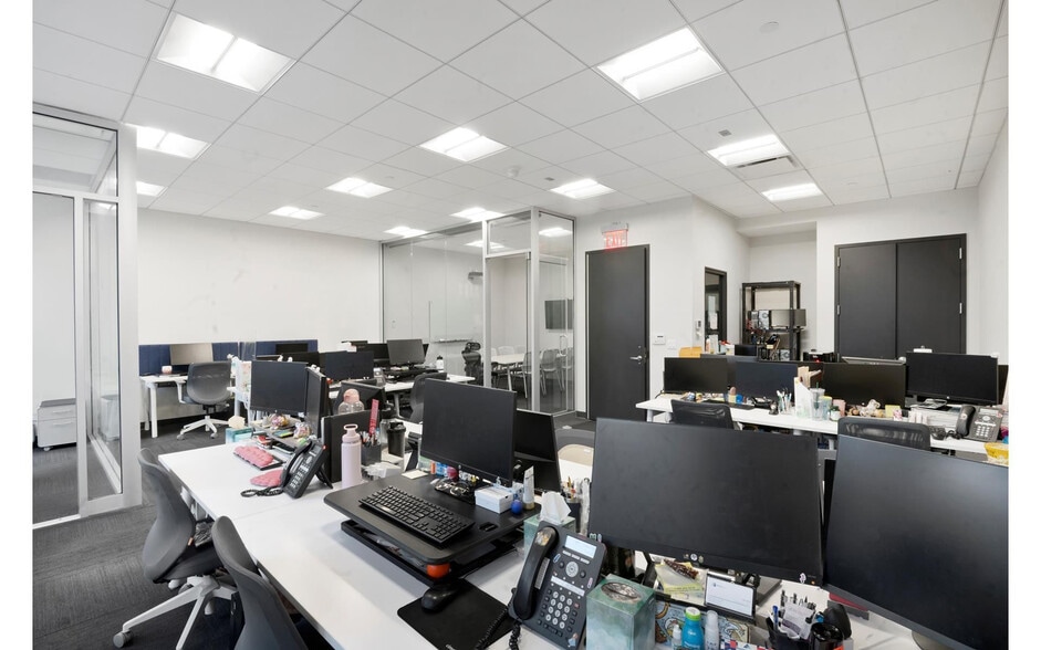 More Photos Of 50 W 47th St, New York Office Residential For Sale