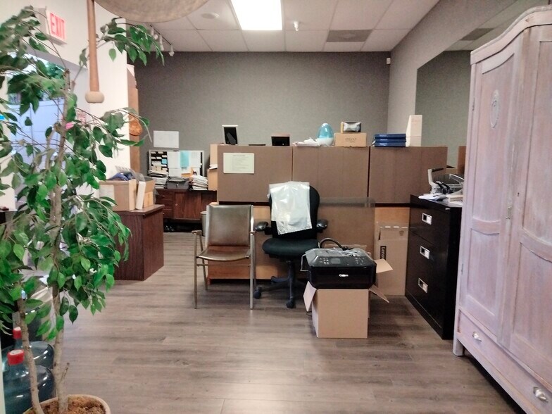 More Photos Of 4125 Market St, Ventura Light Manufacturing For Sale