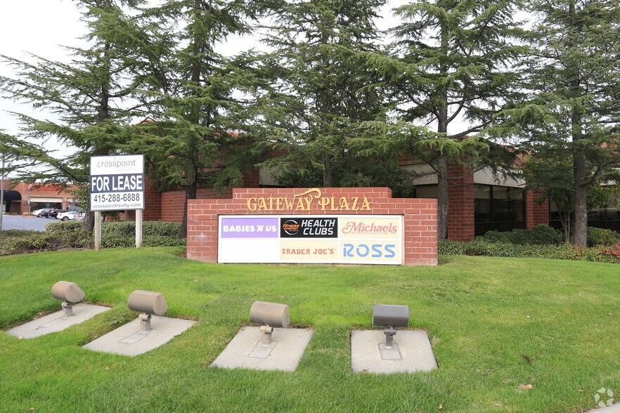 More Photos Of 1305-1350 Gateway Blvd, Fairfield Storefront For Lease