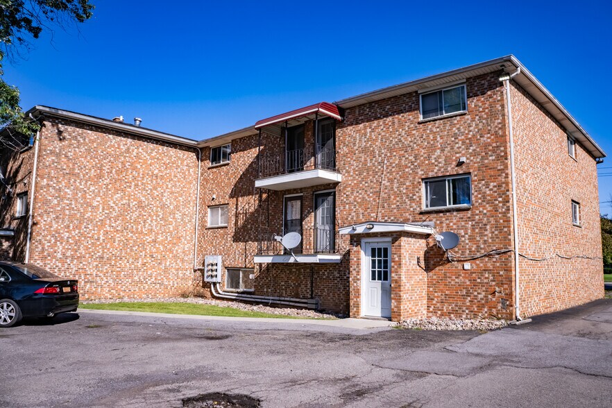 More Photos Of 9901 Niagara Falls Blvd, Niagara Falls Apartments For Sale