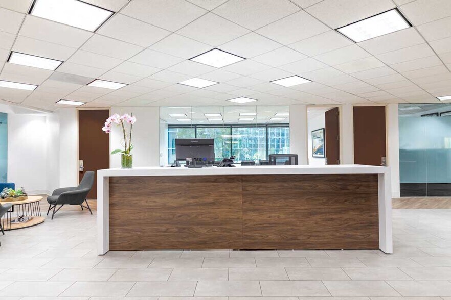 Primary Photo Of 11400 W Olympic Blvd, Los Angeles Coworking Space