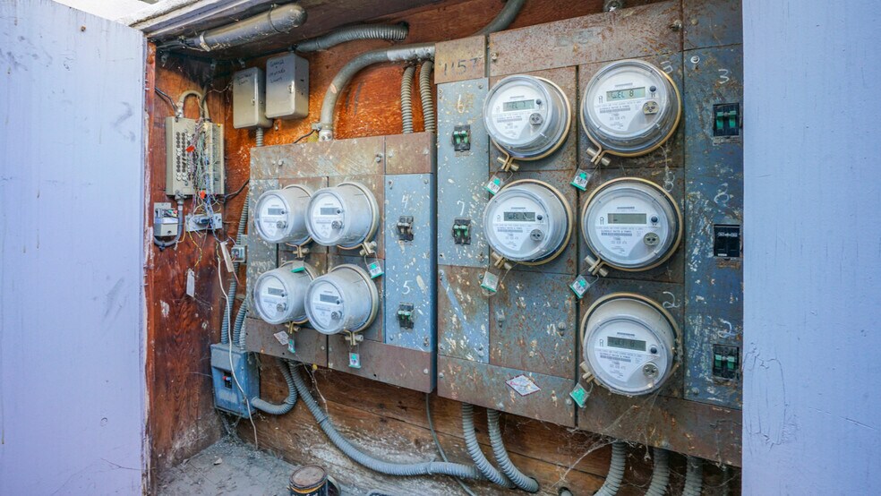 More Photos Of 1157 Justin Ave, Glendale Apartments For Sale