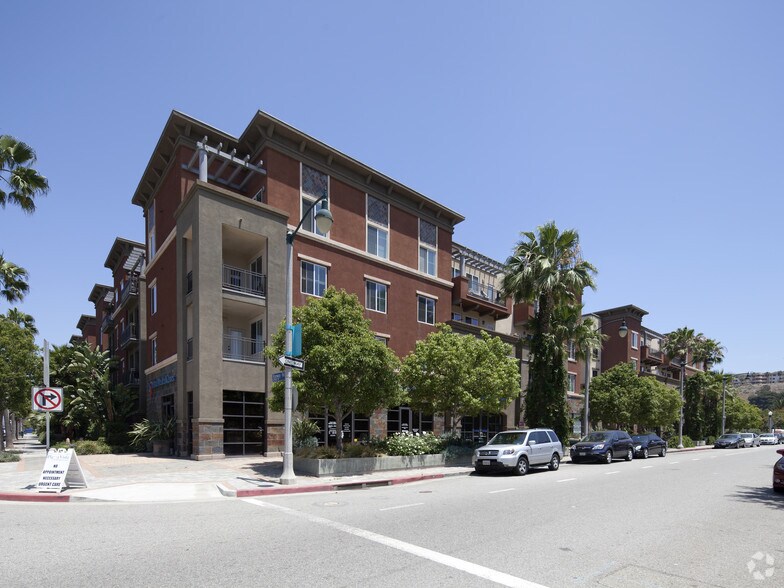 More Photos Of 6020 Seabluff Dr, Los Angeles Apartments For Lease