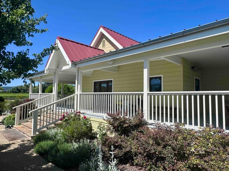 Primary Photo Of 1555 Skellinger Ln, Napa Coworking Space