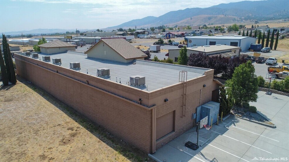More Photos Of 20705 South St, Tehachapi Freestanding For Lease