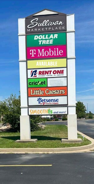 More Photos Of 306-316 Park Ridge Rd, Sullivan Storefront For Lease