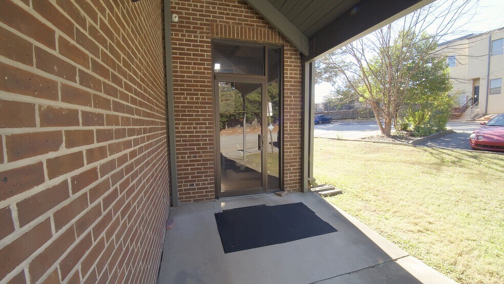 More Photos Of 3299 Northcrest Rd, Atlanta Office For Sale