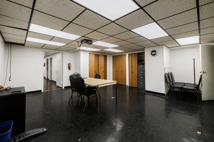 More Photos Of 100 Pixley Industrial Pky, Rochester Manufacturing For Sale