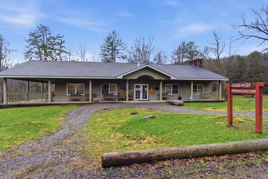 More Photos Of 89 Nolan Rd, Penfield General Retail For Sale